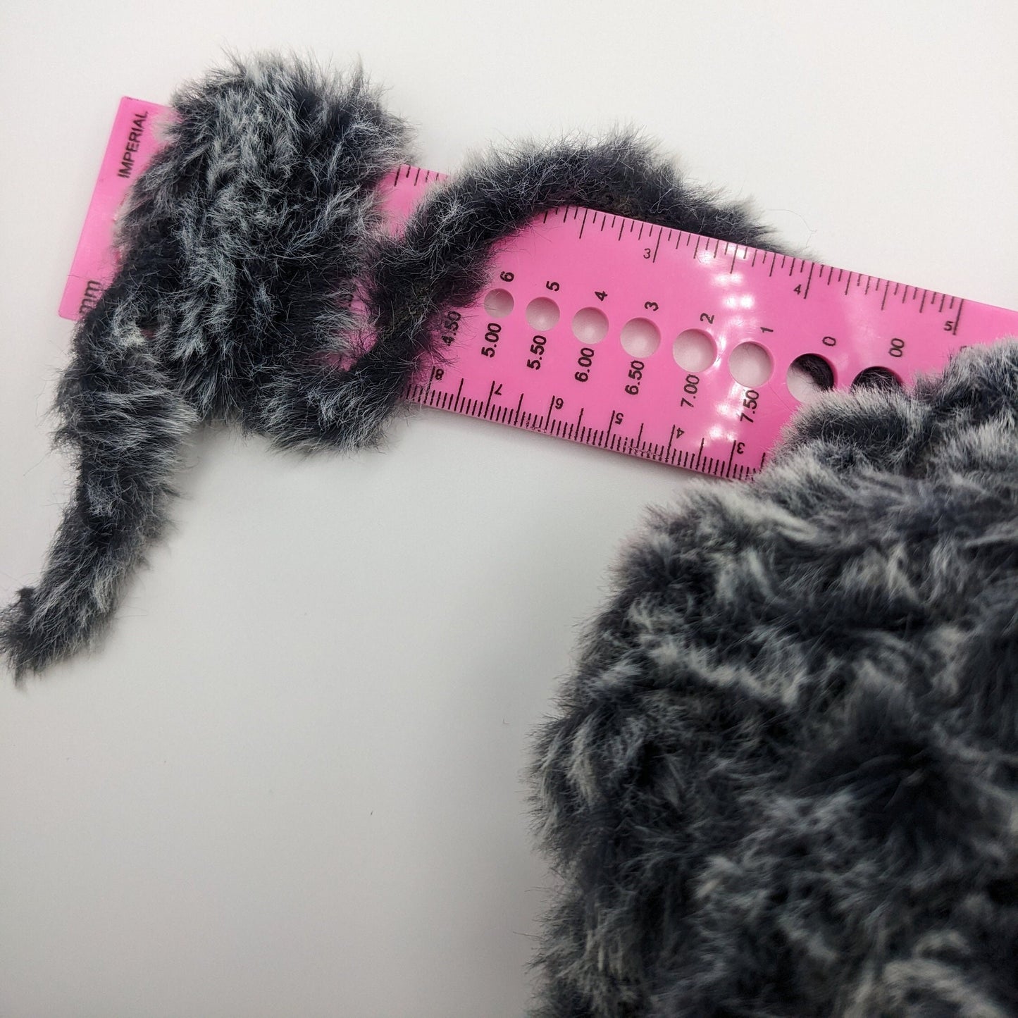 Fur Yarn - Ultra Soft | 50g One Skein 30m/32Y | Fluffy Yarn | 100% Polyester | Faux Fur Yarn | Fluffy Yarn | Soft Yarn for Knitting 6 Weight