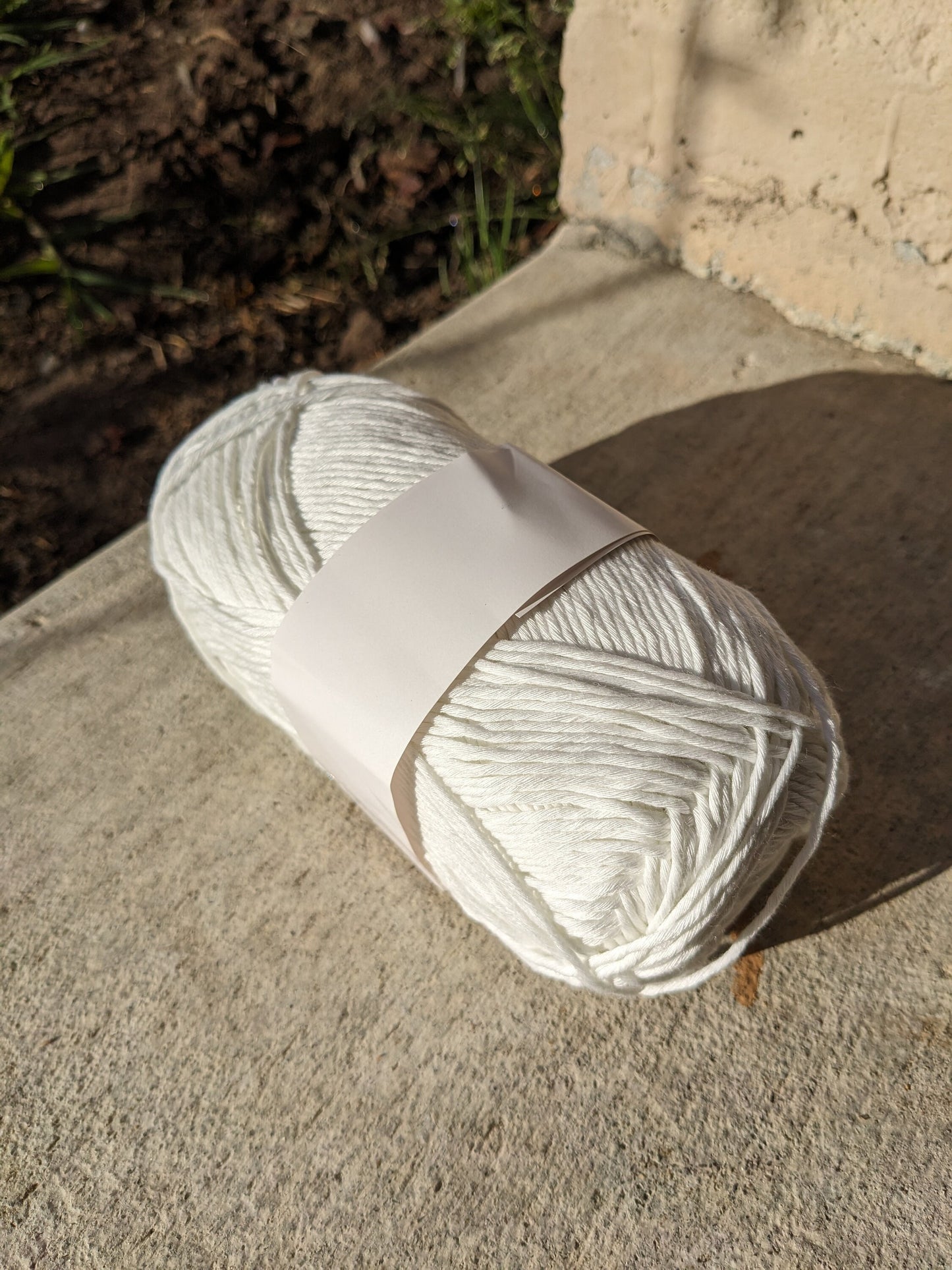 White Glow In the Dark Yarn | Glows Green | Full Size 200g Skein | Polyester Yarn | Glow White